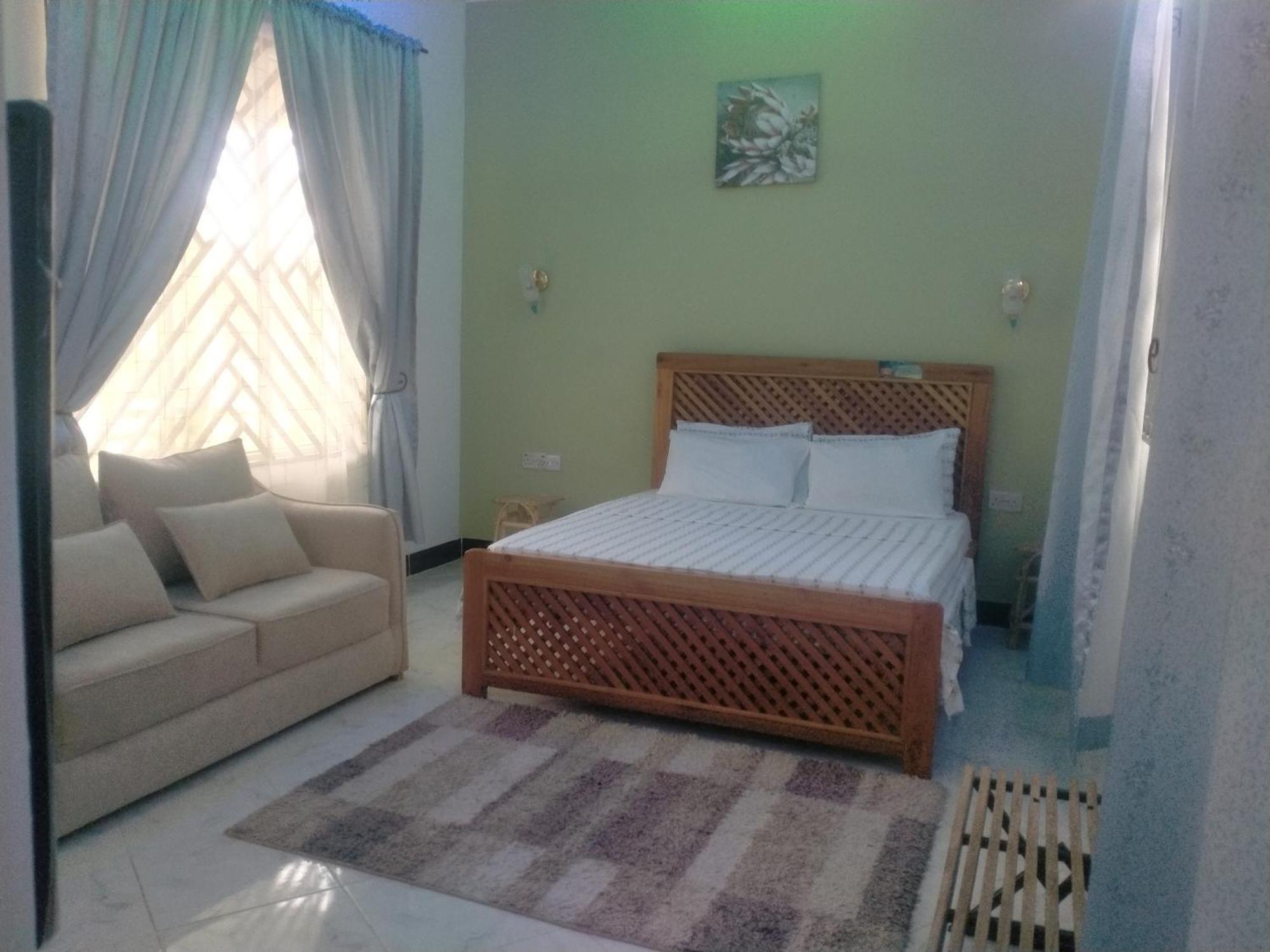 Babajay Family Home Daressalam Exterior foto